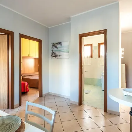 Apartamento Mara 12 *